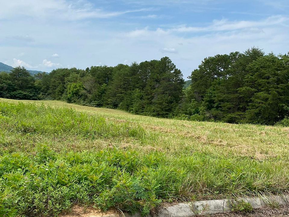 1st image of Towering Oaks Ln