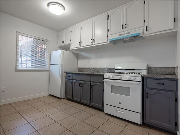4th image of 10238 S 10th Ave #3