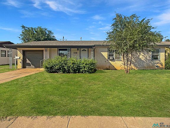 2nd image of 208 Sandia Dr