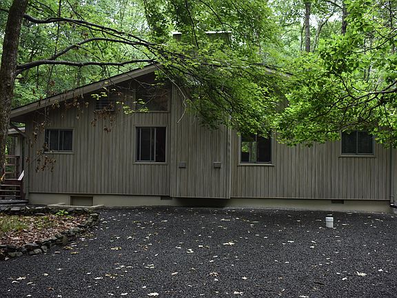 2nd image of 236 Basswood Dr
