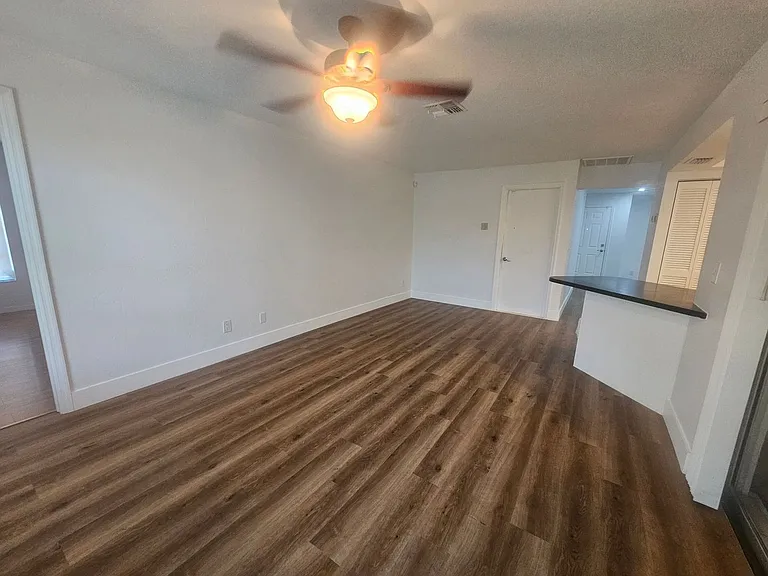 5989 Hillyer Ct — Photo 11