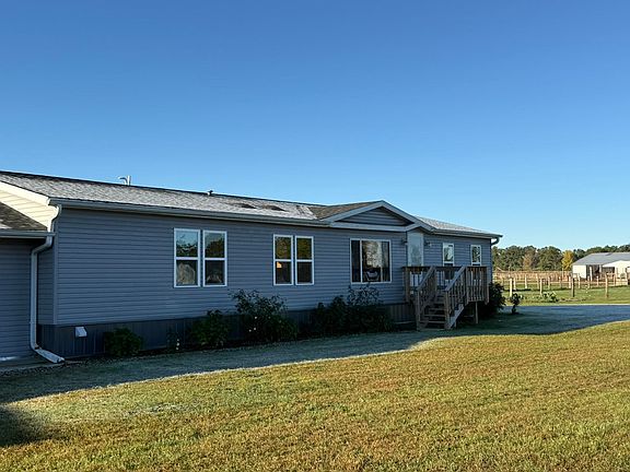 3rd image of 31577 Excelsior Ave