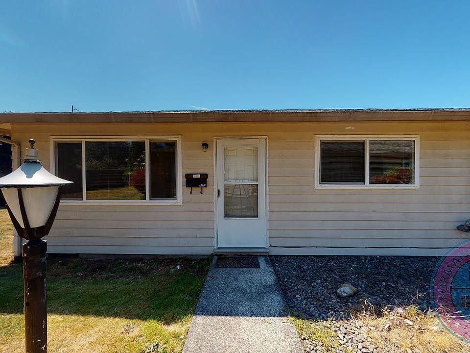 1st image of 3412-3422 SE 58th Ave