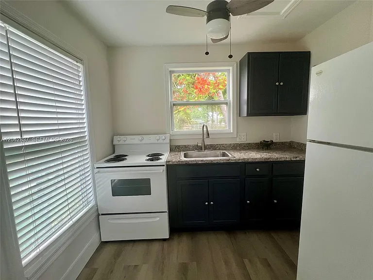 161 NW 6th St #2 — Photo 7