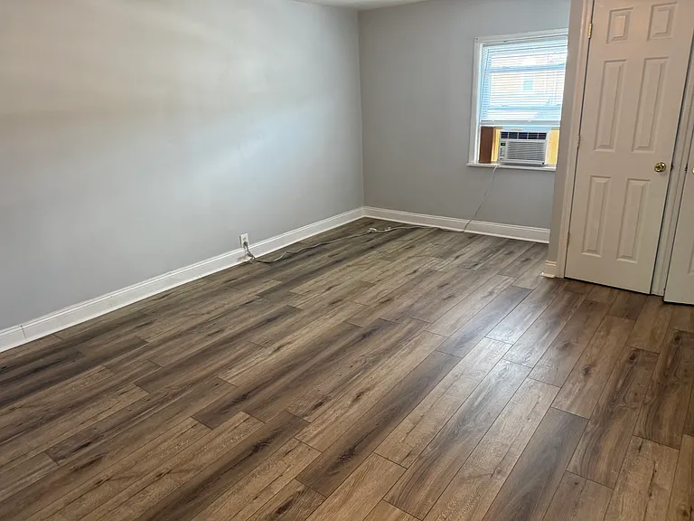 Bedroom 3 - 3rd floor