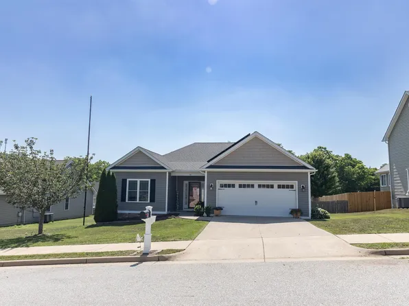 36 Hull Hills Ln, Staunton, VA 24401