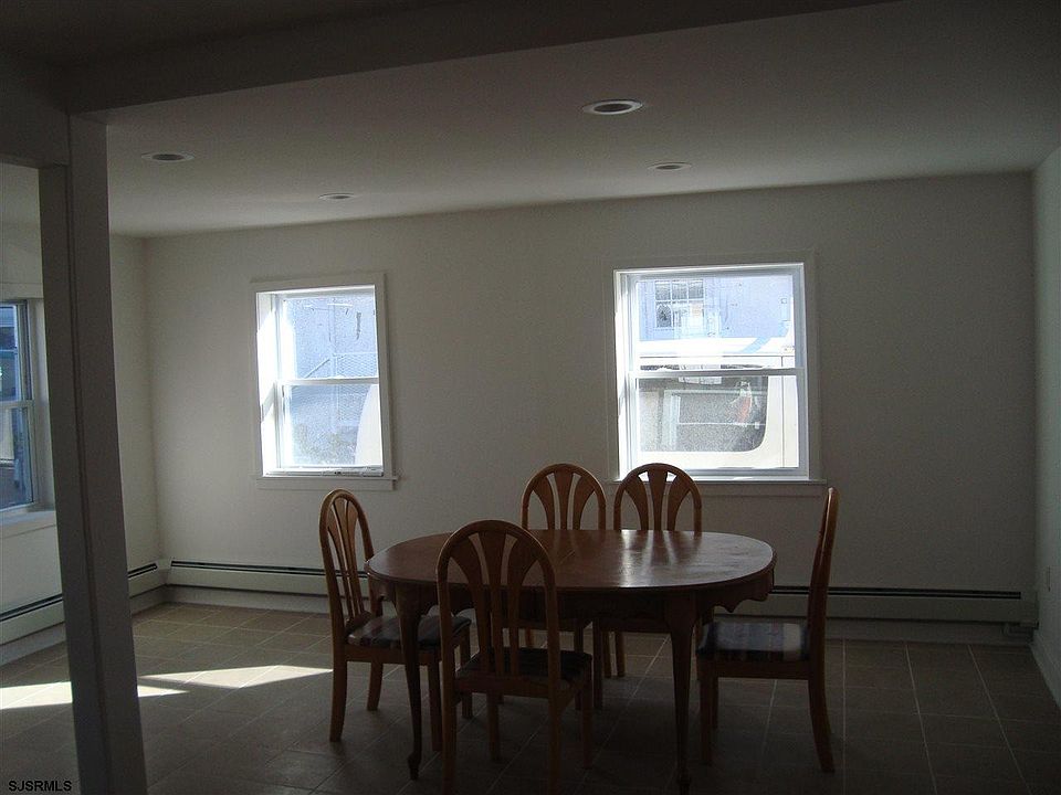 2nd image of 503 Harbor Rd