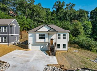 1095 Fernway Rd, Chattanooga, TN 37405