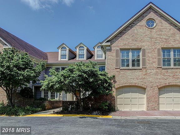 2nd image of 10836 Luxberry Dr #32