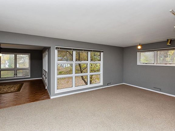 3rd image of 1356 Norwood Dr SE