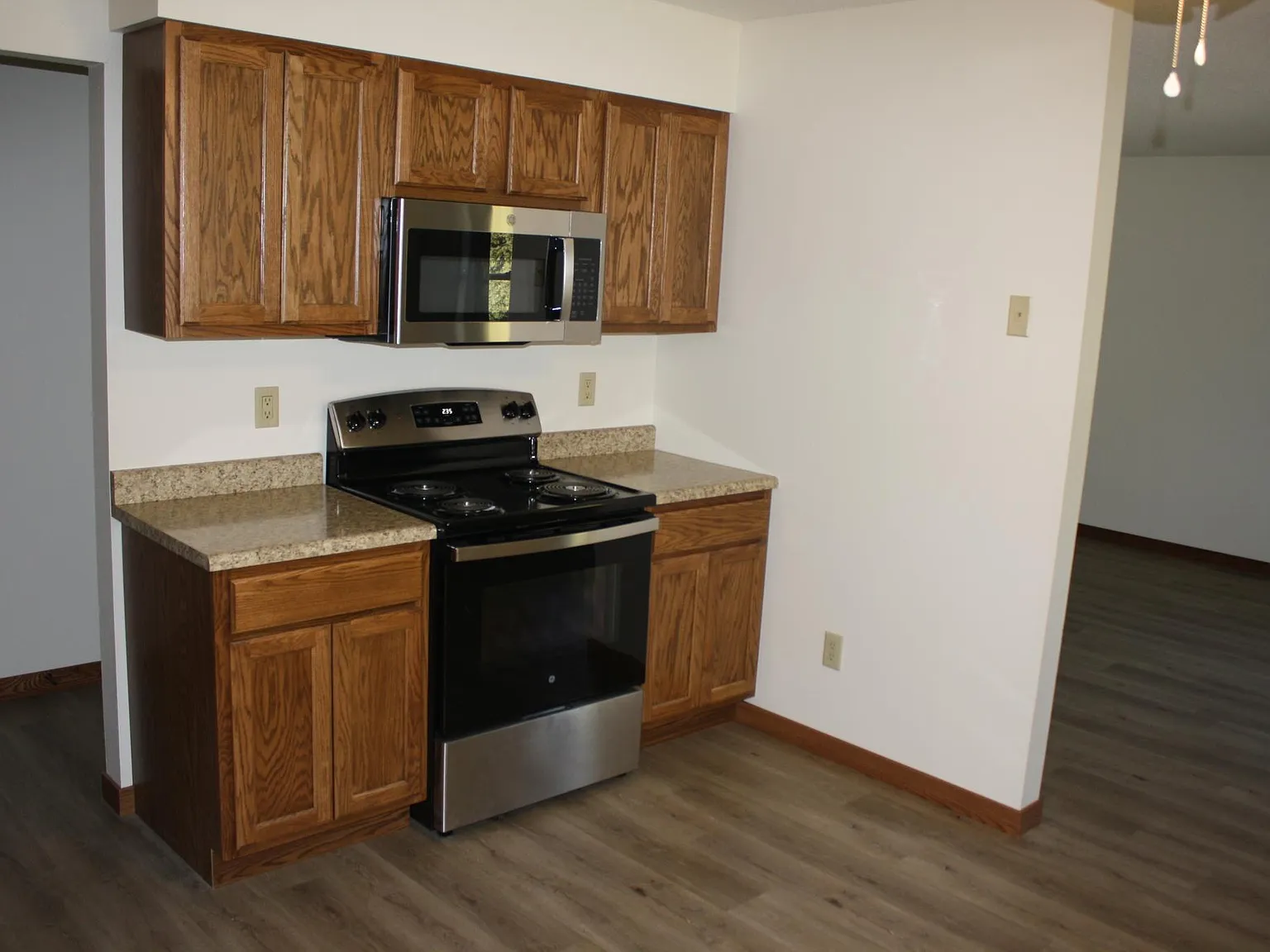 2 bed, 1500 sqft, $1,200 — Photo 4