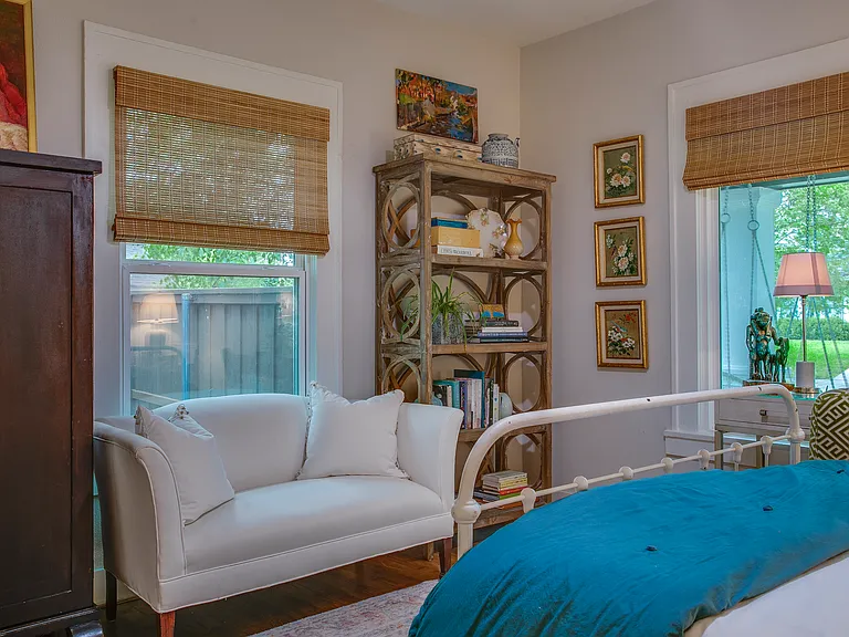 216 N Waverly Dr — Photo 18