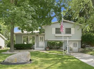 608 E Randolph St, Angola, IN 46703