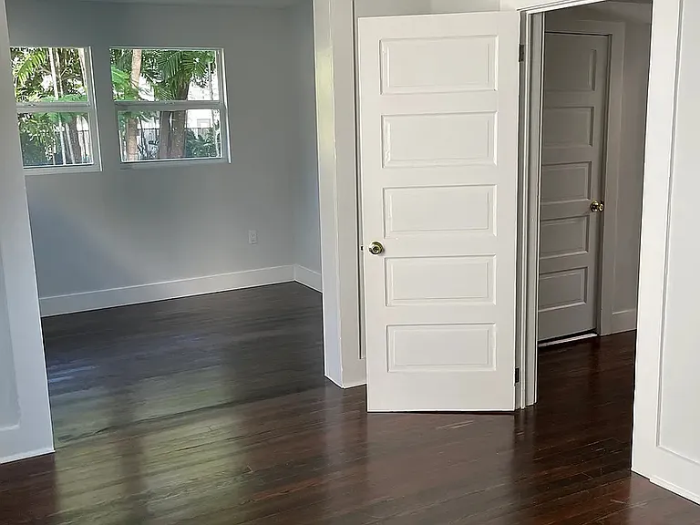 7121 SW 63rd Ave — Photo 10