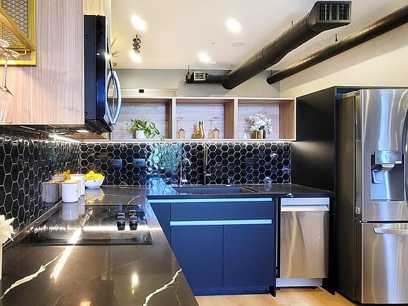 4th image of 334 Santana Row APT 240
