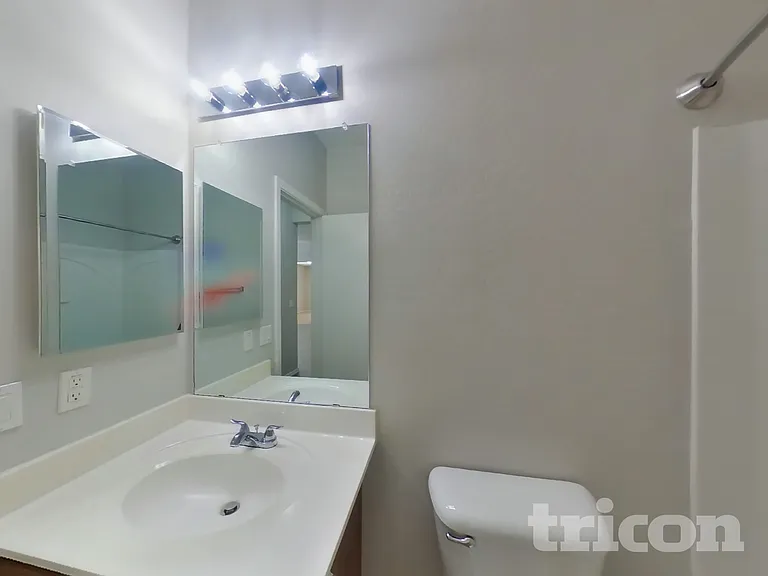 7310 W Saint Charles Ave — Photo 12