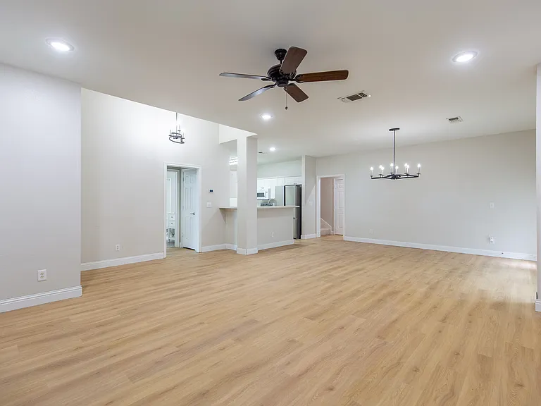 1803 Fern Ct — Photo 5