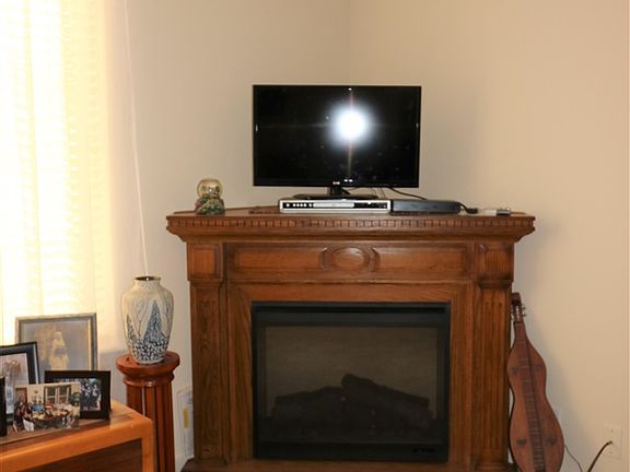 3rd image of 1408 Northlake Dr