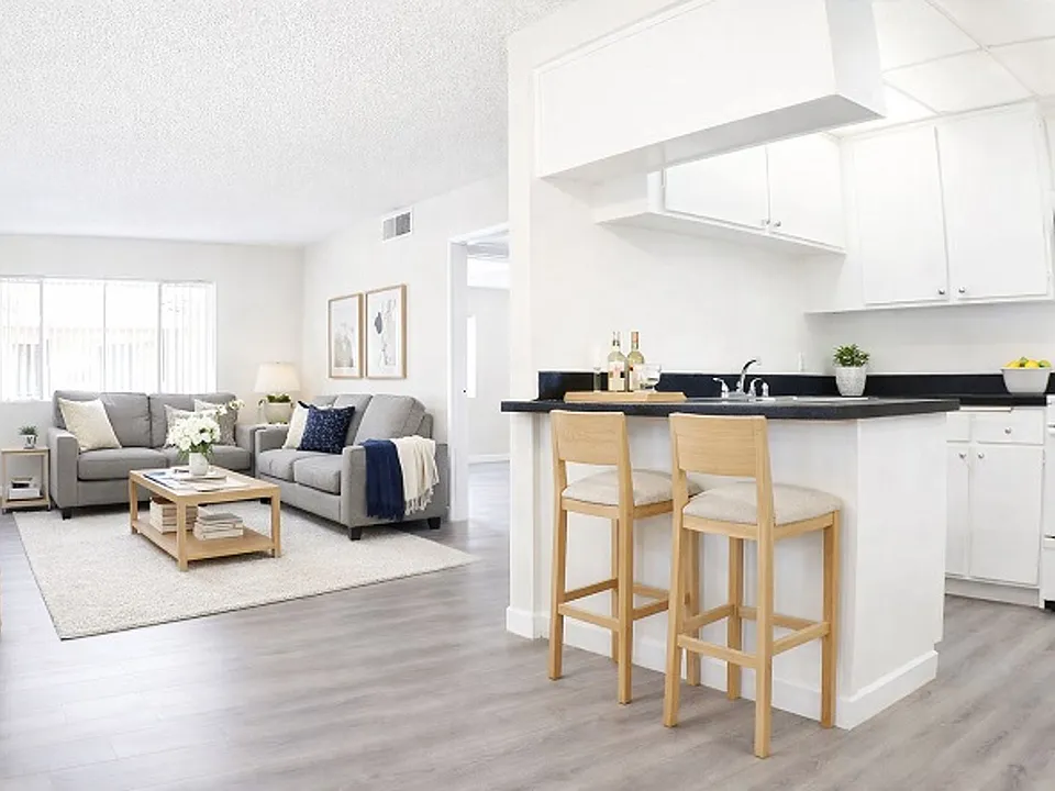 Courtland Arms Apartments