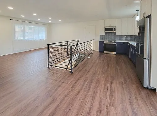 1421 Kendall Dr Photo 1