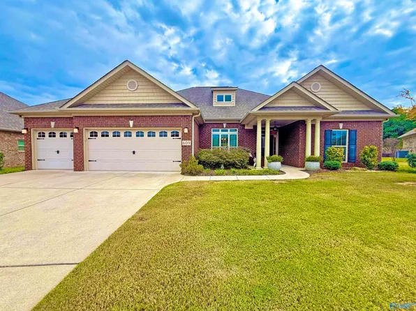 609 Quiet Creek Cir NW, Madison, AL 35757