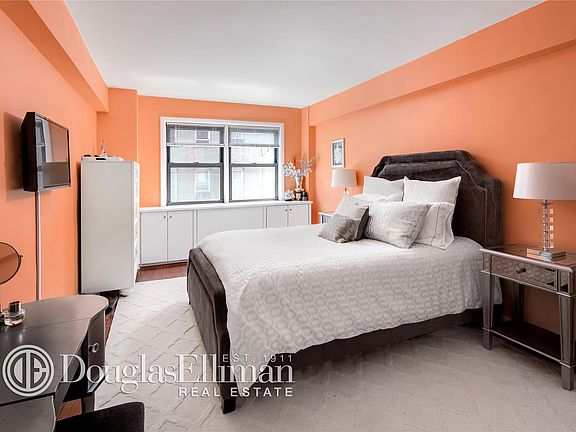2nd image of 220 E 67th St APT 6H