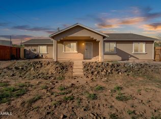 33665 S INCLINE Drive, Black Canyon City, AZ 85324
