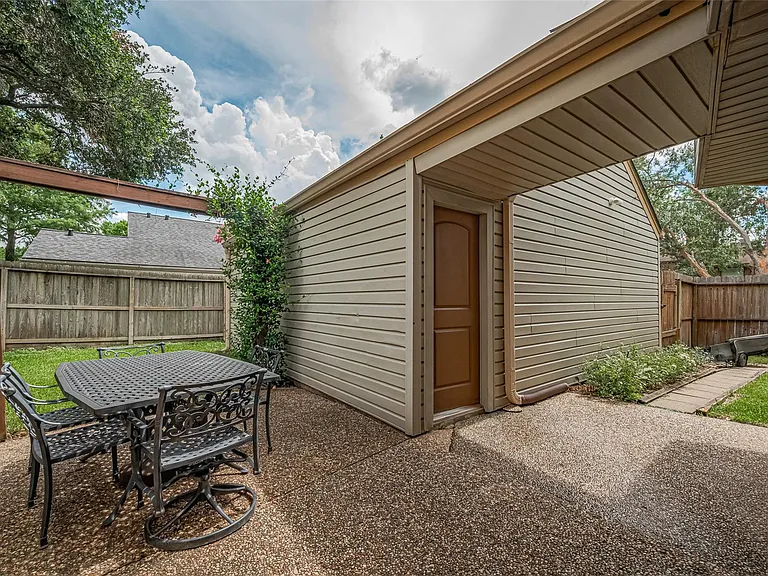 12231 Carriage Hill Dr — Photo 47