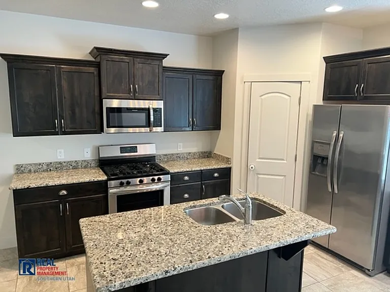 325 N Red Stone Rd #251 — Photo 6