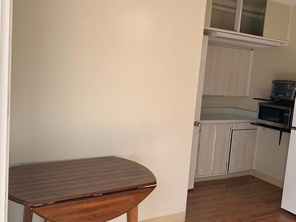 5th image of 727 Pumehana St #101