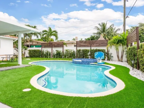 1040 N Royal Poinciana Blvd, Miami Springs, FL 33166