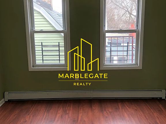 4th image of 848 S 15th St #33