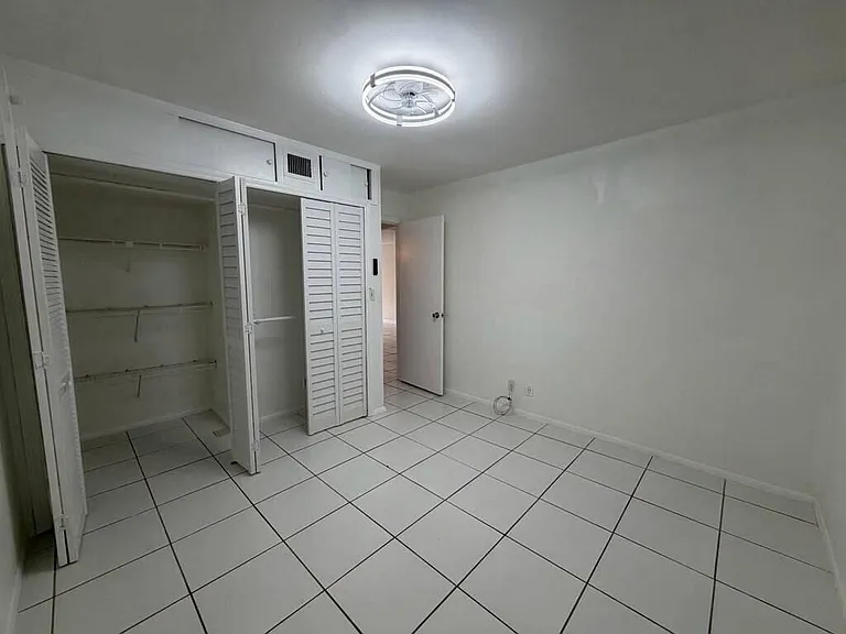 2977 Riverside Dr — Photo 19