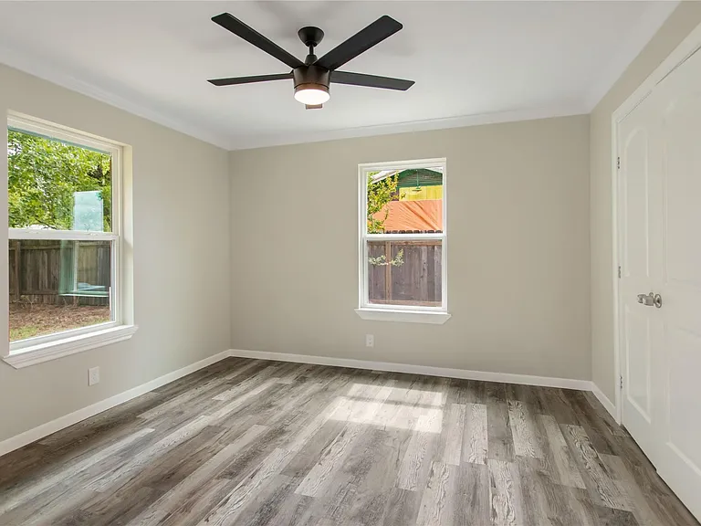 904 Westview Cir — Photo 20