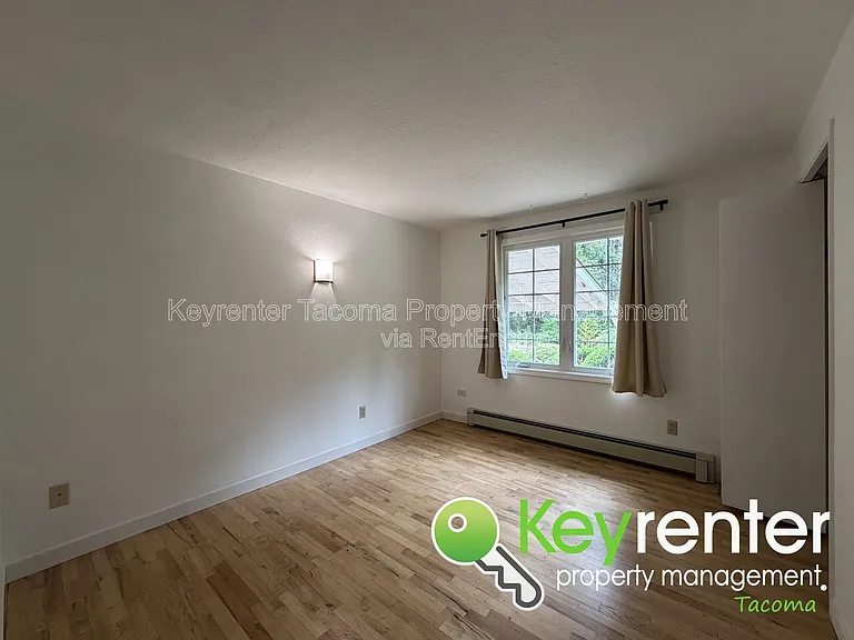 629 Sandra Lee Ct SE — Photo 8