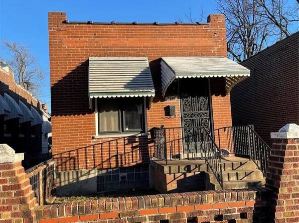 7908 Pennsylvania Ave, Saint Louis, MO 63111