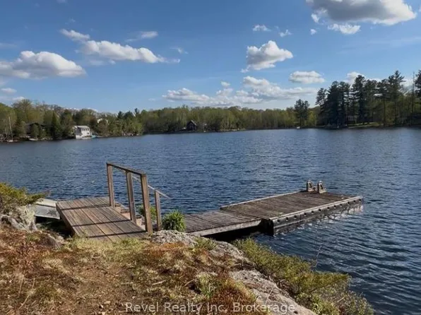 14 Swallow Rd, McDougall, ON P2A 2W7