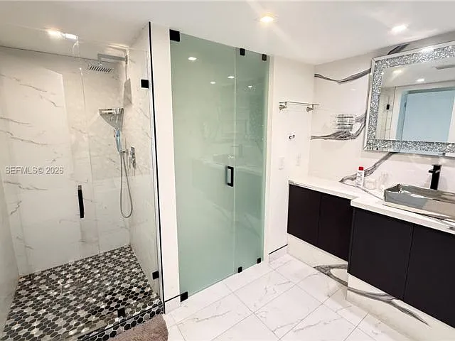 19707 Turnberry Way #18K — Photo 8
