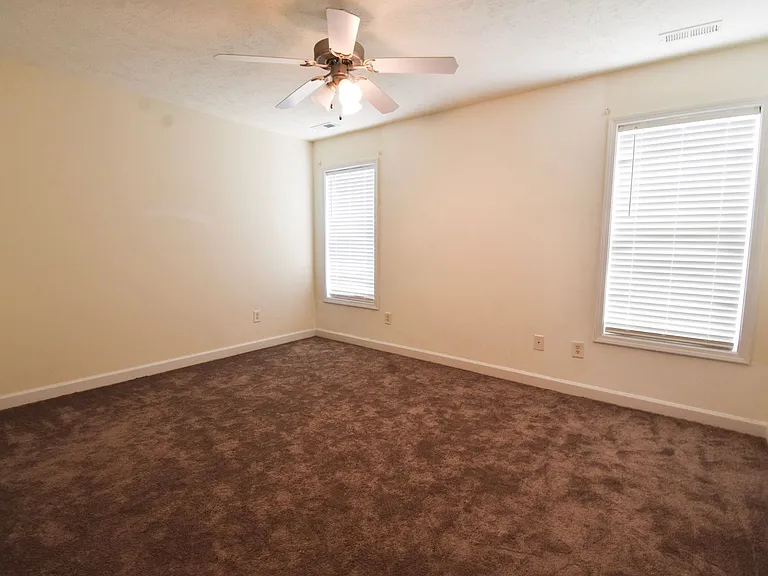 193 Wind Brook Ct — Photo 17