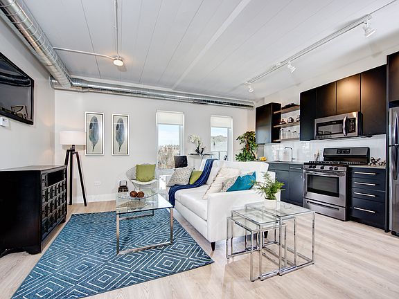 4th image of 941 W Belmont Ave #87ab61548
