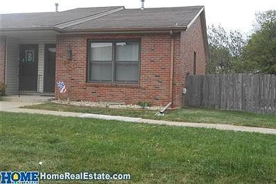 2nd image of 930 Carriage Way #10
