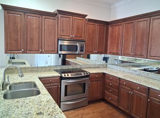 425 E McDonough St, Savannah, GA 31401