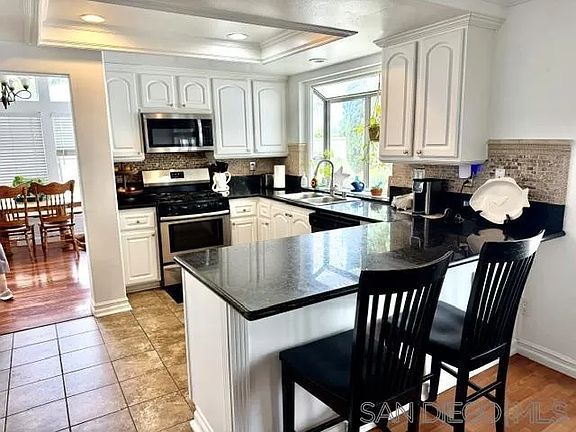 5th image of 801 Mosaic Cir