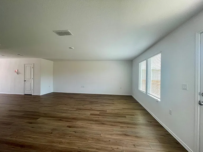 2217 Willkomen Way — Photo 10