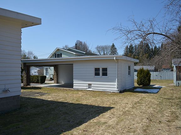 Rear and Workshop Carport