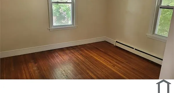573 Hollister Ave