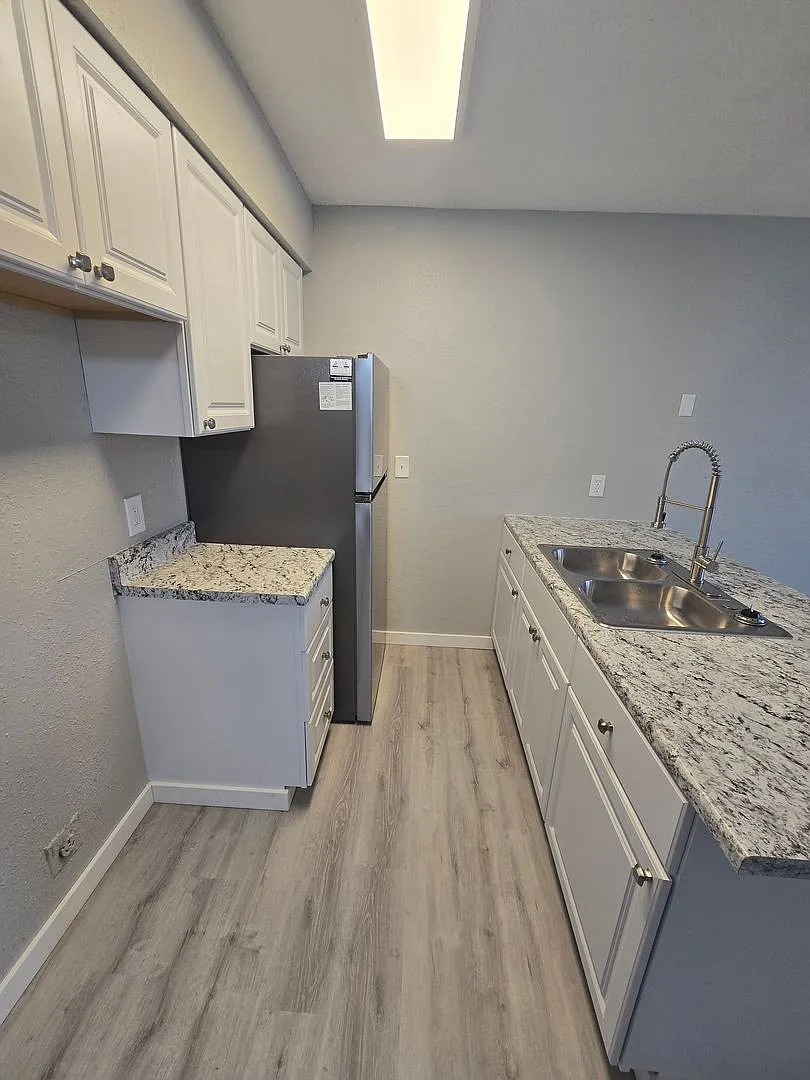 1 Bedroom 1 Bathroom Apartment! — Photo 1