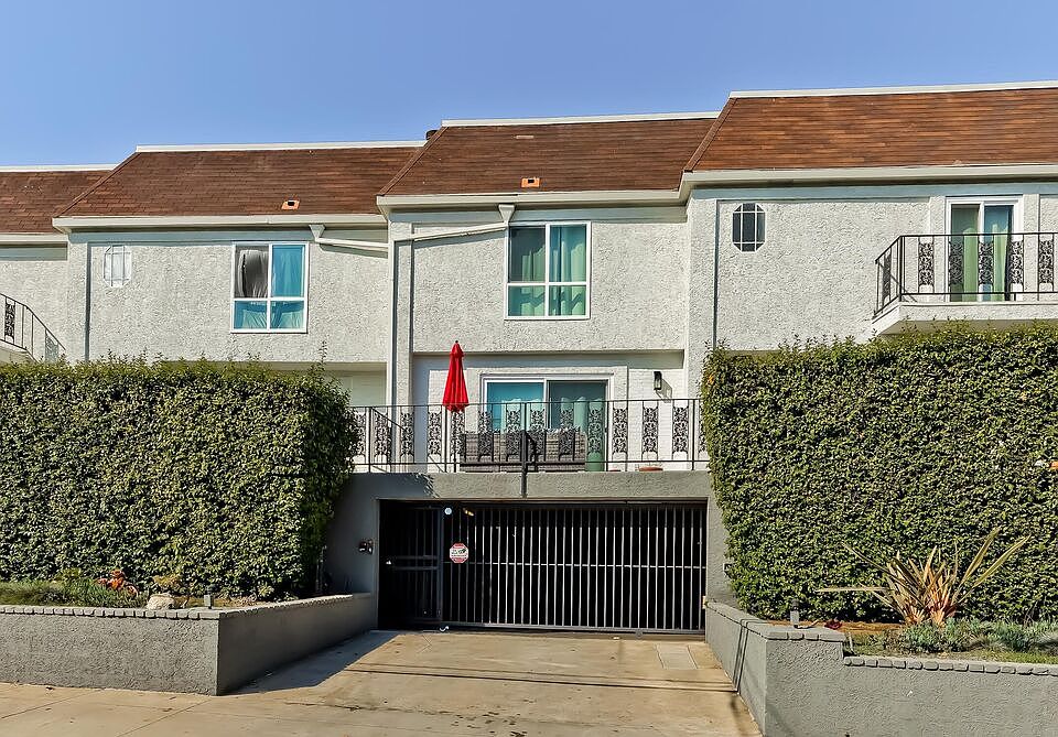 1st image of 743 Pier Ave APT 2