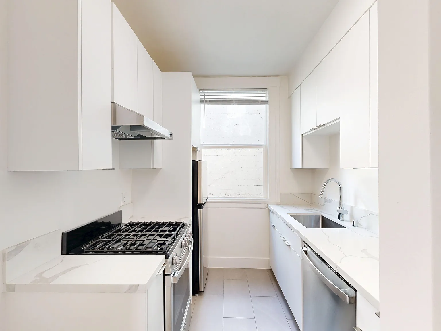 1401 Jones Street — Photo 3