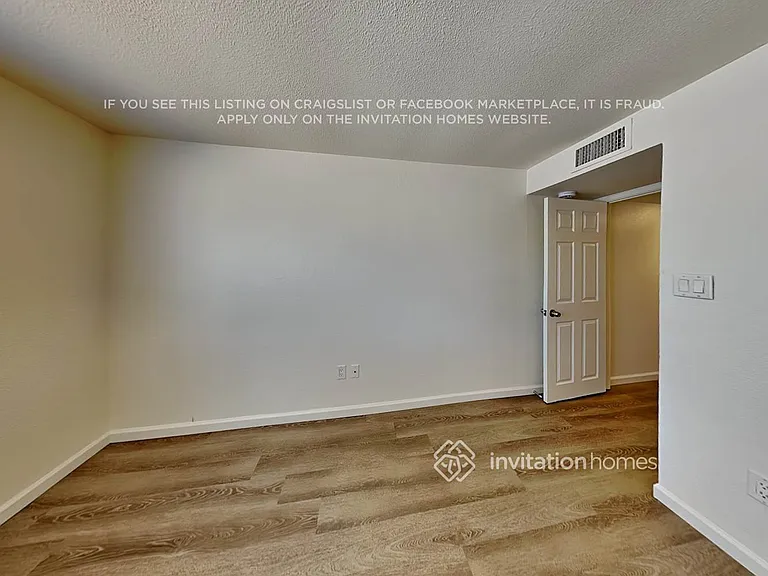 14256 N 37th Way — Photo 12